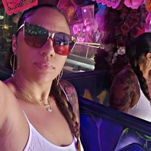 Meet your Posher, Aja